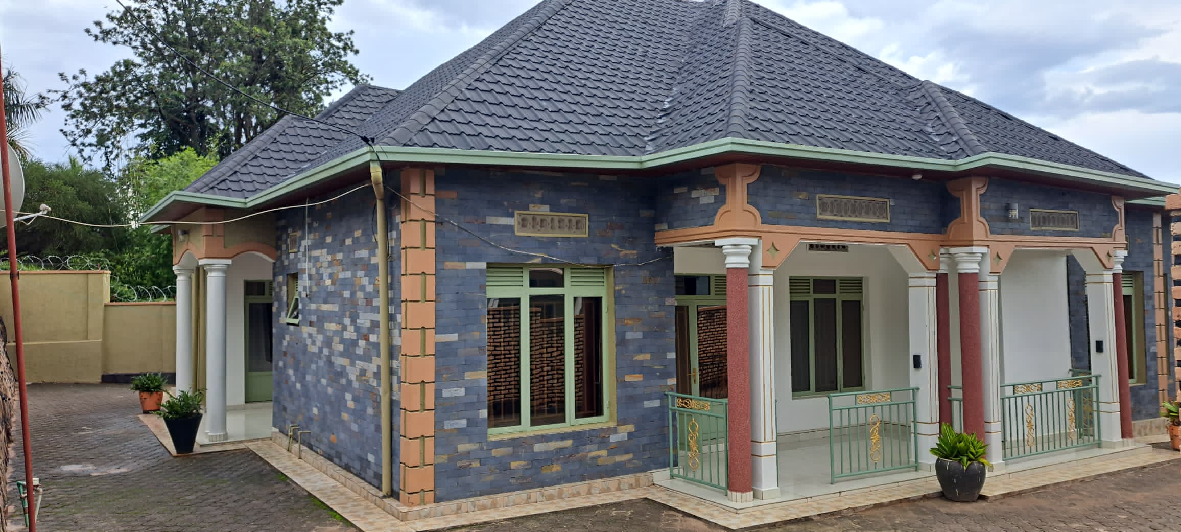 Beautiful 5-Bedroom House for Sale – 356 SQM Built on 574 SQM Plot
