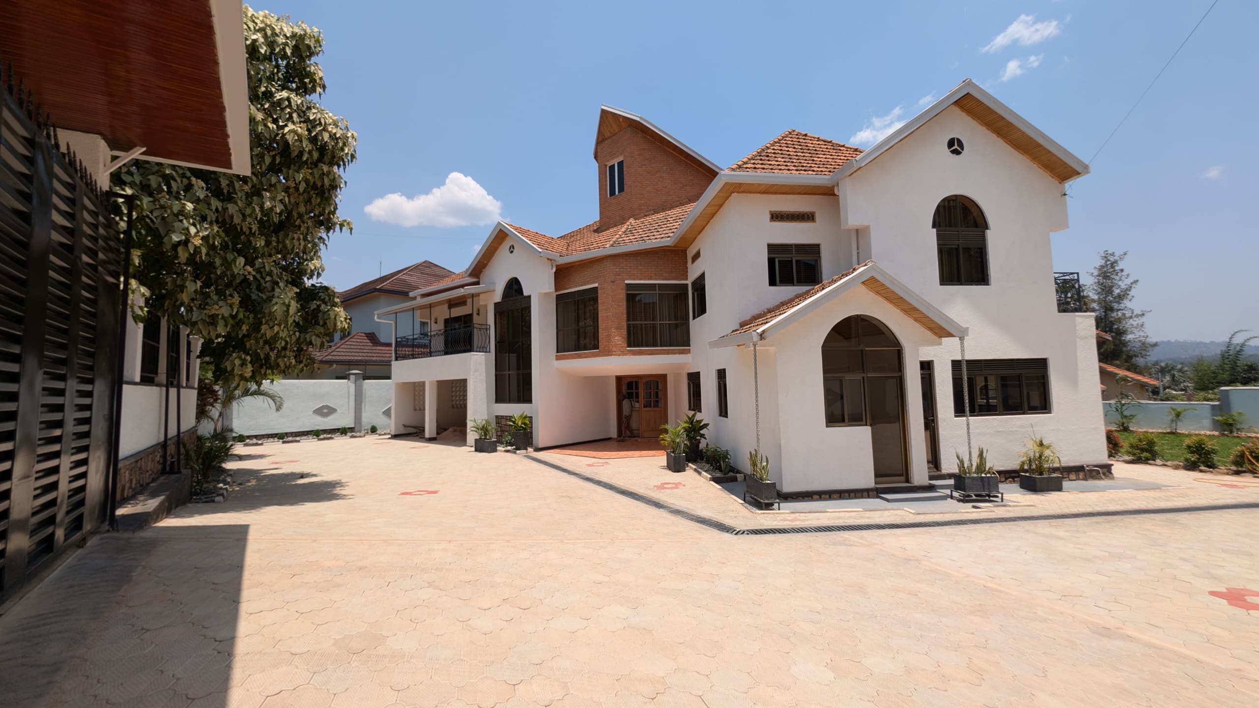 House for rent Nyarutarama Near SIMBA