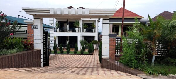 Spacious 6-Bedroom Apartment for Sale in Kibagabaga - Image 2