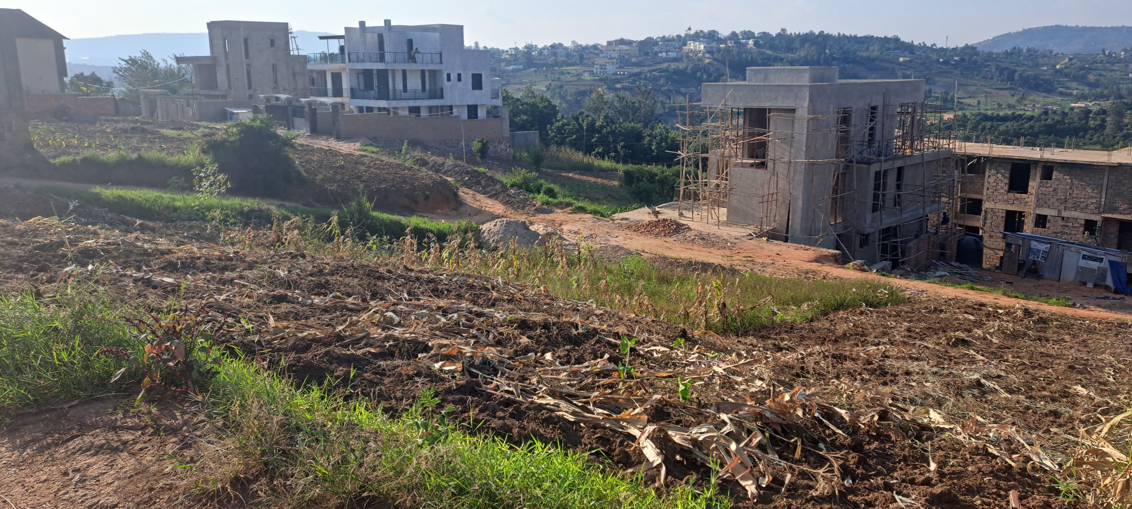 R4 PLOT FOR SALE IN KIBAGABAGA