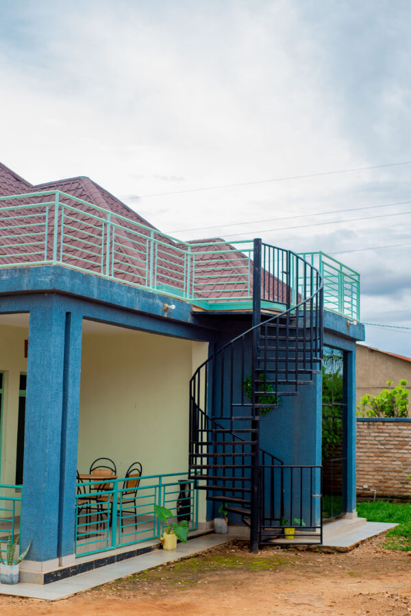 Spacious 5-Bedroom House on a 604 Sqm Plot – Ideal for Family Living - Image 4