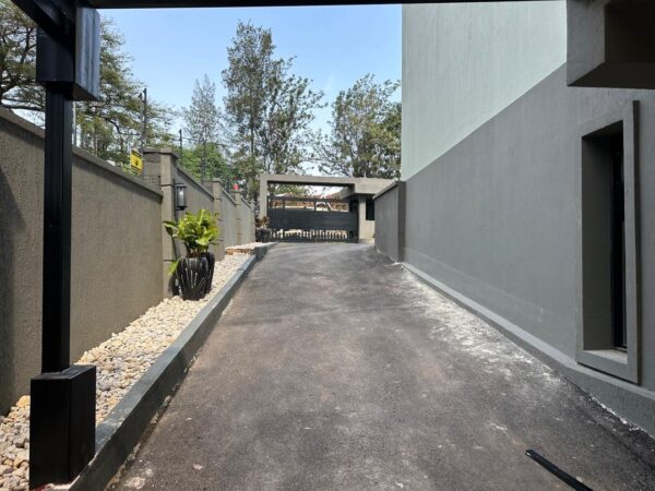 Office for Rent in Nyarutarama - Image 5