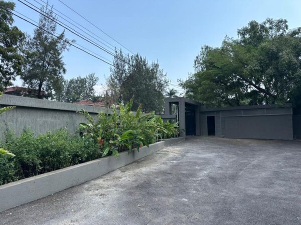 Office for Rent in Nyarutarama - Image 9